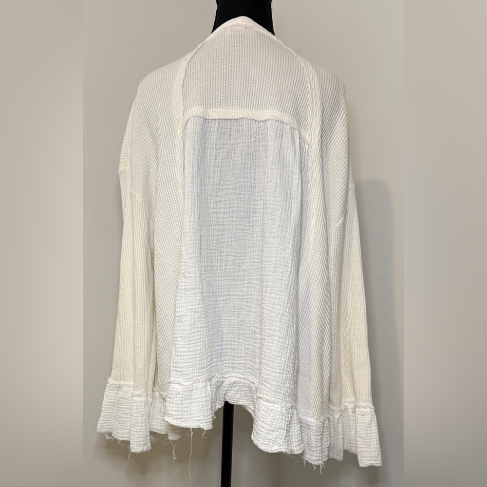 Pink Lily Cream‎ Ruffle Cardigan - Picture 3 of 7